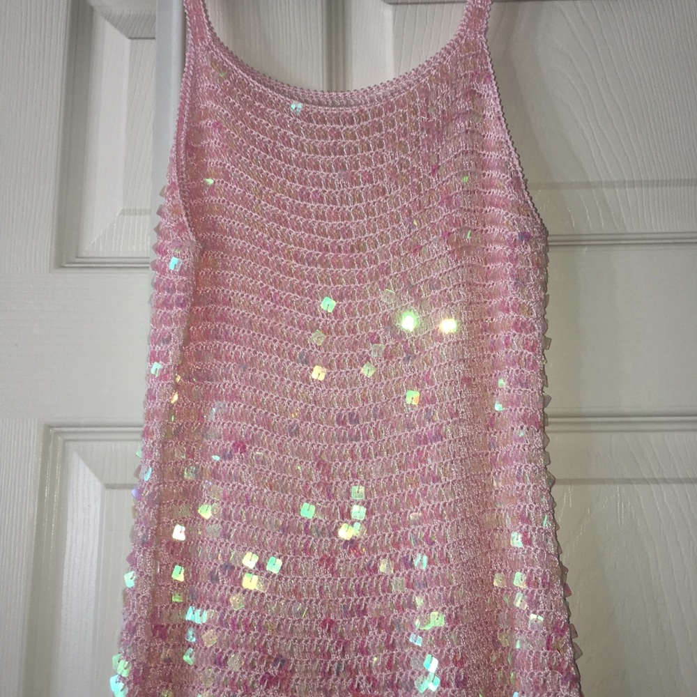 Really cute light pink sequenced tank top